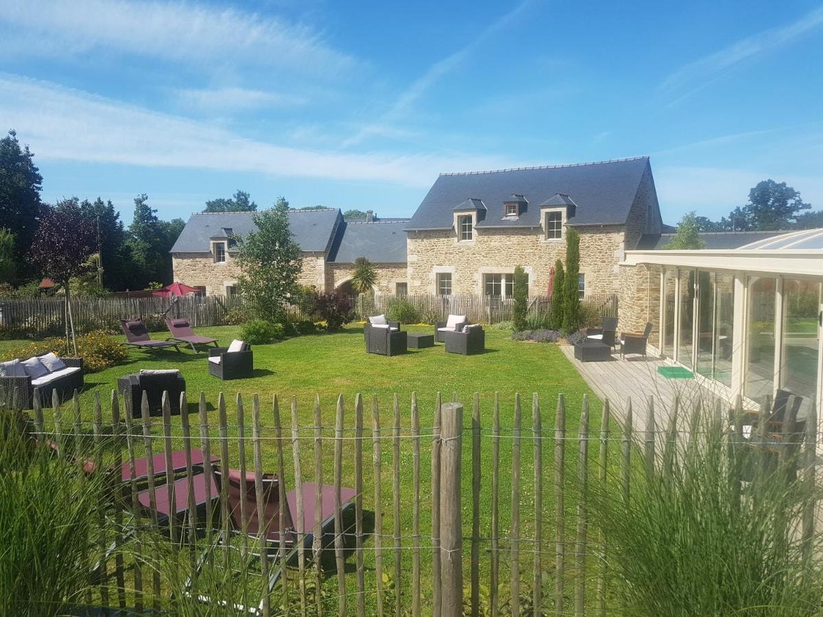 Les Gites Du Haut Pin Calorguen Exterior photo